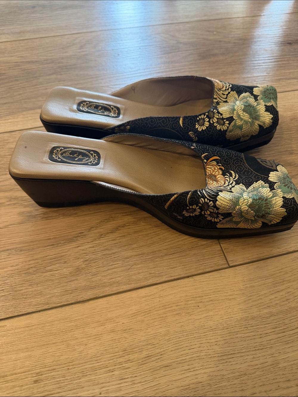 Salpy Handmade Slip On Flower Wedge Mules Size 9 - Picture 4 of 4